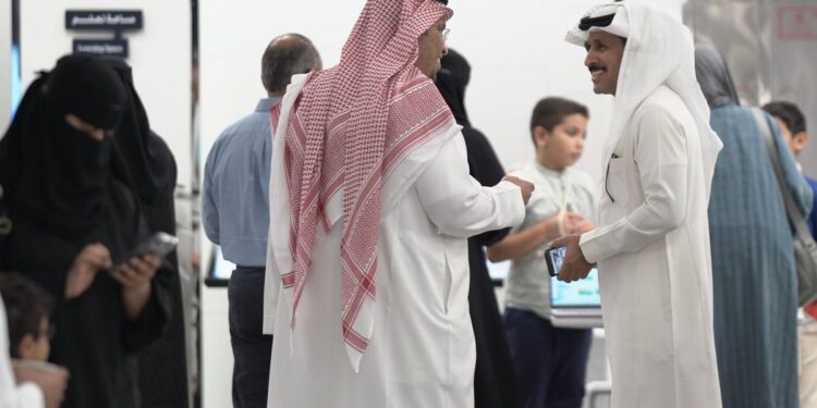 اختتام مبادرة «برمج واصنع» بالشرقية