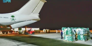 الجسر الجوي الإغاثي السعودي إلى لبنان يتواصل بمغادرة الطائرة الإغاثية الــ 20
