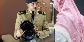 وزارة الداخلية تستعرض خوذة ذكية لتعزيز أمن المنشآت الحيوية في معرض سيتي سكيب العالمي 2024