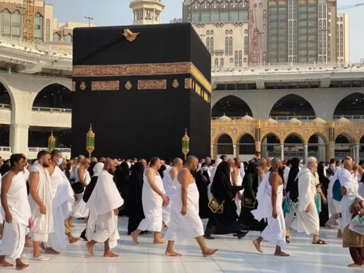 4 إرشادات لتفادي المخاطر السيبرانية أثناء العمرة.. دليل التوعية كاملا