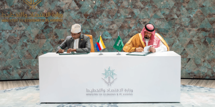 "الاقتصاد والتخطيط" توقع مذكرة تفاهم لتعزيز التعاون مع جمهورية القمر المتحدة