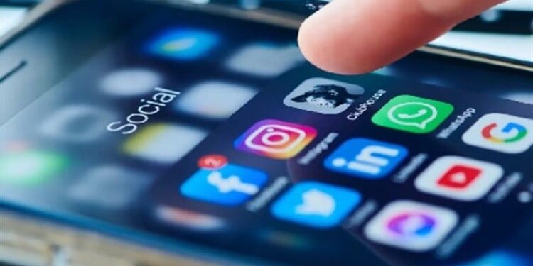 أستراليا تحظر وسائل التواصل الاجتماعي على الأطفال