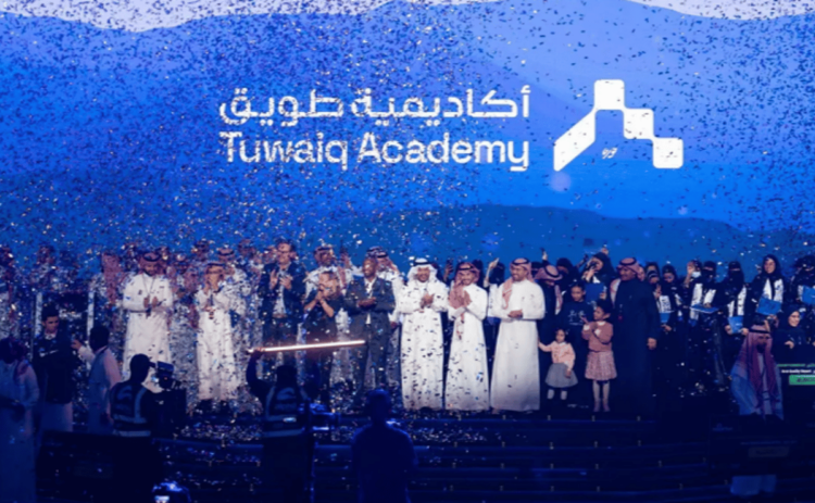 أكاديمية طويق تحتفي بتخريج 130 مختصًا وتطلق 25 معسكرًا وبرنامجًا سيبرانيًا