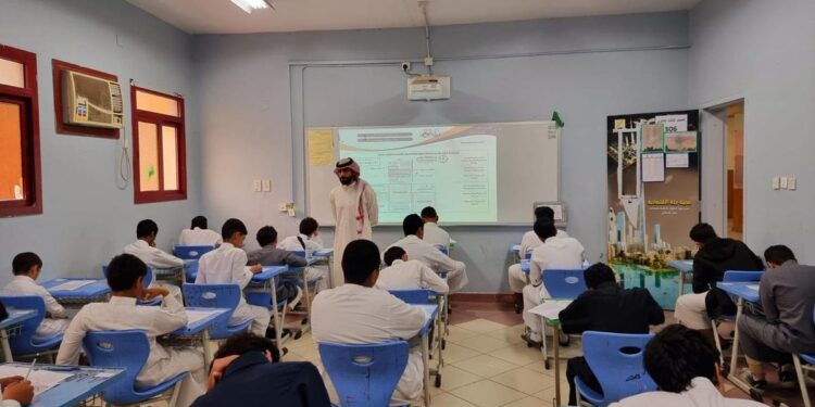 أكثر من مليون طالب يؤدون اختبارات الفصل الدراسي الأول بمنطقة مكة المكرمة غدًا