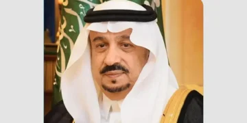 أمير الرياض يشيد بجهود فرع وزارة الموارد البشرية بالمنطقة في تحقيق أعلى مستهدفات بطاقات الأداء المتوازن وخفض معدل البطالة
