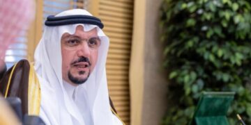 أمير القصيم يشيد بالتقرير السنوي لأمانة المنطقة وفي مشاريعها التطويرية ومبادراتها التنموية