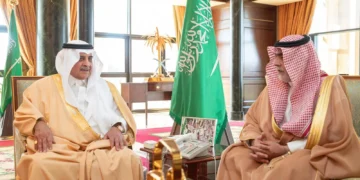 أمير تبوك يستقبل مدير تعليم المنطقة ويطلع على تقرير عن سير الاختبارات