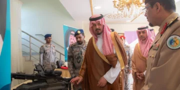أمير منطقة المدينة المنورة يزور مقر قيادة حرس الحدود بالمنطقة