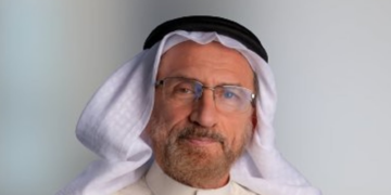 استشاري: الحذاء غير المناسب يسبب آلاماً بالقدم والعظام ويؤذي الأعصاب