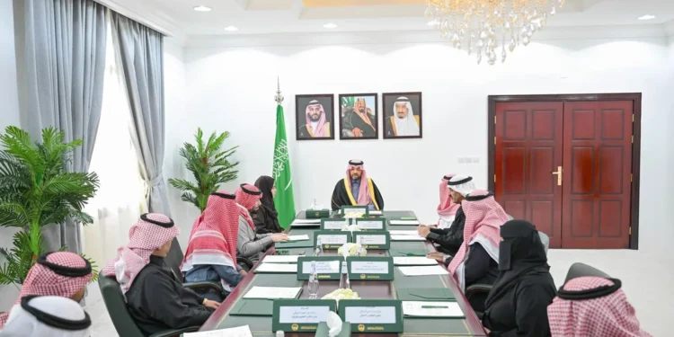 الأمير فيصل بن خالد بن سلطان يرأس اجتماع المجلس المحلي بمحافظة طريف