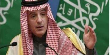 «الجبير»: المملكة لديها استثمارات كبيرة في الطاقة الشمسية والرياح