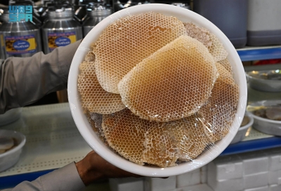 'السدر' ينعش أسواق العسل