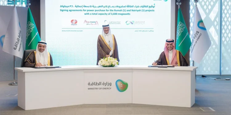 “السعودية للكهرباء” و “أكوا باور” و “كوريا للطاقة” يوقعون اتفاقية شراء الطاقة لمشروعي “رماح 1” و “النعيرية 1” بإجمالي استثمارات 15 مليار ريال