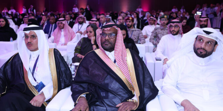 اللجنة الدائمة للقانون الدولي الإنساني ومركز الخدمات الطبية الشرعية بوزارة الصحة يوقعان مذكرة تفاهم للتعاون المشترك