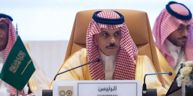 «بن فرحان» يترأس اجتماع وزراء الخارجية التحضيري للقمة العربية والإسلامية غير العادية