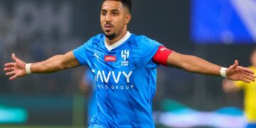 تأهيل الدوسري وإصابة العويس وعودة نيفيز.. طبيب الهلال يكشف آخر المستجدات