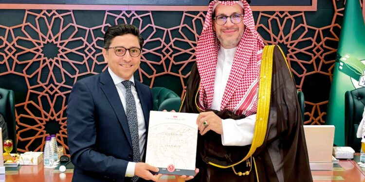 جامعة الملك عبدالعزيز تناقش أوجه التعاون المشترك مع وفد الجامعات الأمريكية