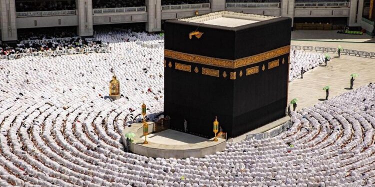 خطبتا الجمعة من المسجد الحرام والمسجد النبوي