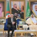 رئيس الجمهورية الجزائرية يصل إلى الرياض وفي مقدمة مستقبليه نائب أمير المنطقة