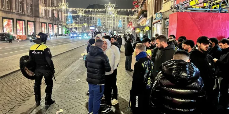 غضب في إسرائيل من هجوم أمستردام.. وهولندا “اعتقلنا 62”