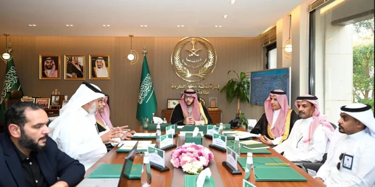 محافظ الطائف يطّلع على مشاريع الأمانة