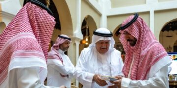 وزير الثقافة يتفقد مواقع أثرية ومشاريع استراتيجية في الأحساء