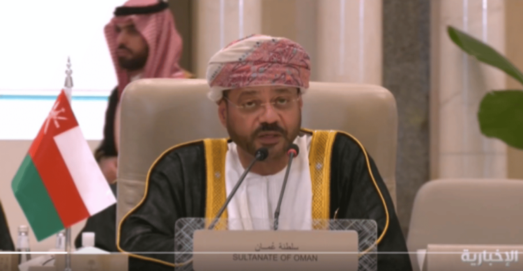  وزير الخارجية العٌماني: ندعم المبادرة السعودية لتحقيق حل الدولتين