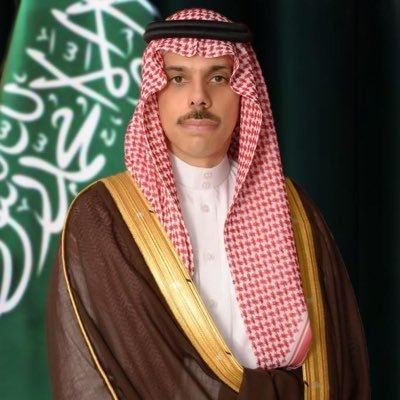 وزير الخارجية يصل إلى باريس
