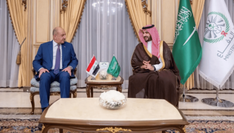 وزير الدفاع يستقبل نظيره العراقي ويوقّعان مذكرة تفاهم للتعاون العسكري