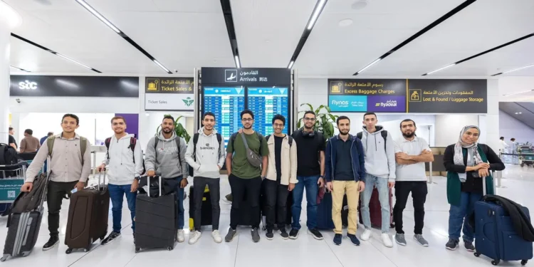 وصول فُرق 17 دولة إلى الرياض للمشاركة في منافسات المرحلة النهائية من “تحدّي علاّم” لخدمة اللغة العربية