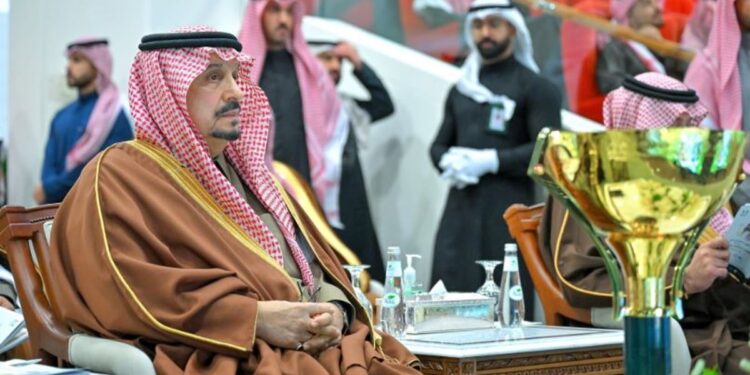 أمير منطقة الرياض يتوج الفائزين بكأسي سمو ولي العهد للخيل المنتَجة محليًّا وللإنتاج والمستورد