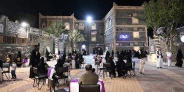 "أرومة".. فريق نسائي يطلق نشاطاته الثقافية من قرية تراثية بـ"المجادرة"