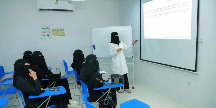 "أمانة تبوك" تُجري أكثر من 7400 اختبار للعاملين في منشآت الغذاء والصحة العامة