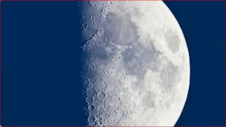 "فلكية جدة": القمر في طور التربيع الأول اليوم