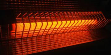 أخصائي ينصح بـ «مسافة آمنة» مع وسائل التدفئة في الشتاء