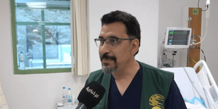 أطباء سعوديون يسهمون في نجاح المخيمات الطبية باليمن