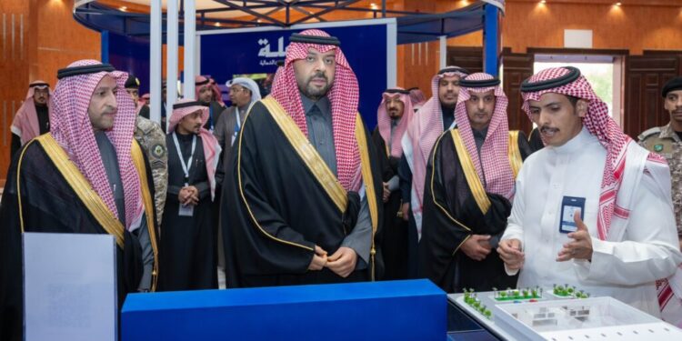 أمير الحدود الشمالية يدشّن فعالية بنك التنمية الاجتماعية لتعزيز ريادة الأعمال “بوصلة دلني”