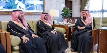 أمير منطقة الرياض يطلع على أعمال وجهود المؤسسة الخيرية لرعاية الأيتام “إخاء”