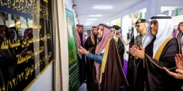 أمير منطقة القصيم يدشن مجمع عبدالمحسن العثيم بعقلة الصقور بتكلفة إجمالية بلغت 7.5 ملايين