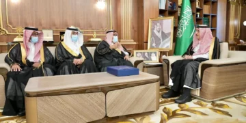 أمير منطقة جازان يستقبل الرئيس التنفيذي للمركز الوطني للأرصاد