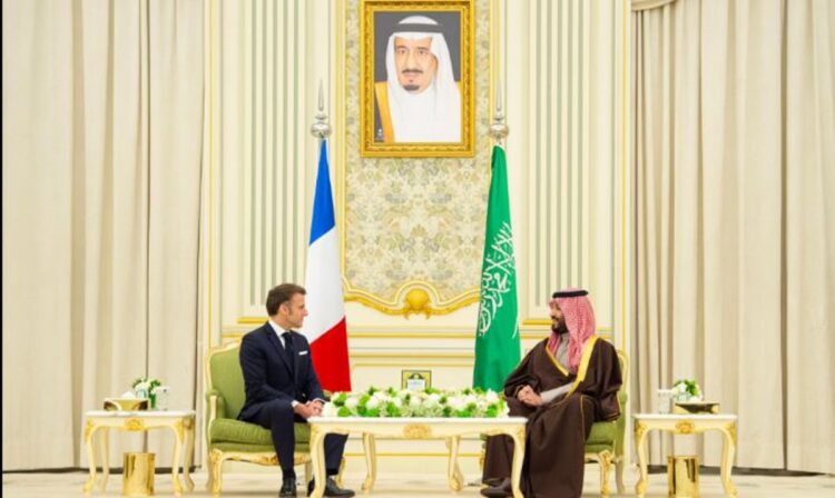إشادة بمتانة العلاقات بين البلدين.. بيان سعودي فرنسي يرحب بإطلاق خارطة طريق الشراكة الاستراتيجية