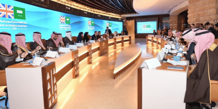 اجتماع الطاولة المستديرة "السعودي البريطاني" يبحث فرص التعاون في مختلف المجالات