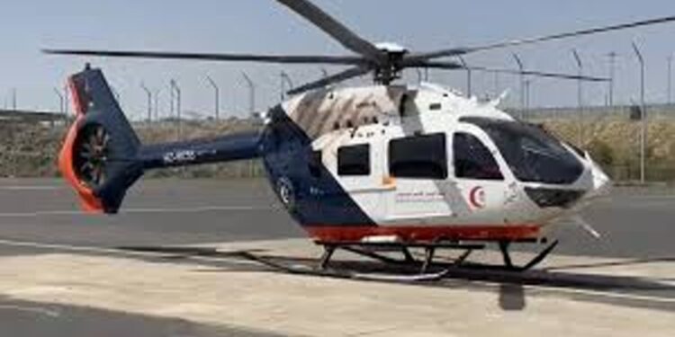 الإسعاف الجوي ينقل مصابًا من نفود محيوة بمحافظة أبانات إلى مستشفى بريدة المركزي