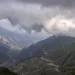 الغيوم تعانق قمم جبال السروات في الباحة