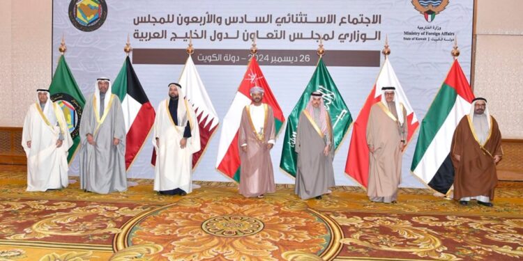 المجلس الوزاري الخليجي يحث السوريين على التمسك بوحدتهم ويؤكد ضرورة الوقف الفوري لإطلاق النار بغزة