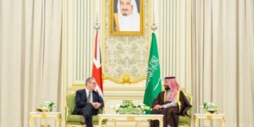 المملكة وبريطانيا تؤكدان أهمية تعزيز الشراكة الاقتصادية