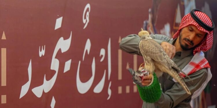 المُلاك المحليون يتنافسون بـ 346 صقرًا في اليوم الثالث لمهرجان الملك عبدالعزيز للصقور 2024