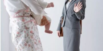 بالفيديو.. مختصة: هناك فراغ بين الأهل وأبنائهم بسبب الاعتماد على المربيات في رعاية الأطفال
