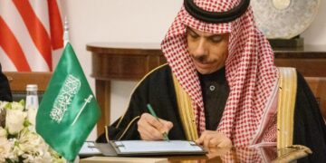 برئاسة وزير الخارجية ووزير الخارجية الماليزي.. مجلس التنسيق السعودي – الماليزي يعقد اجتماعه الأول