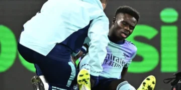 ساكا يغيب عن الملاعب لأكثر من شهرين